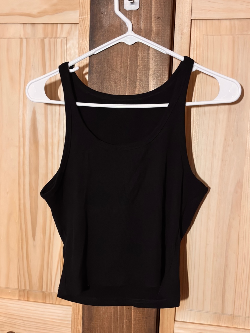 Cropped Classic Scoop Neck Tank